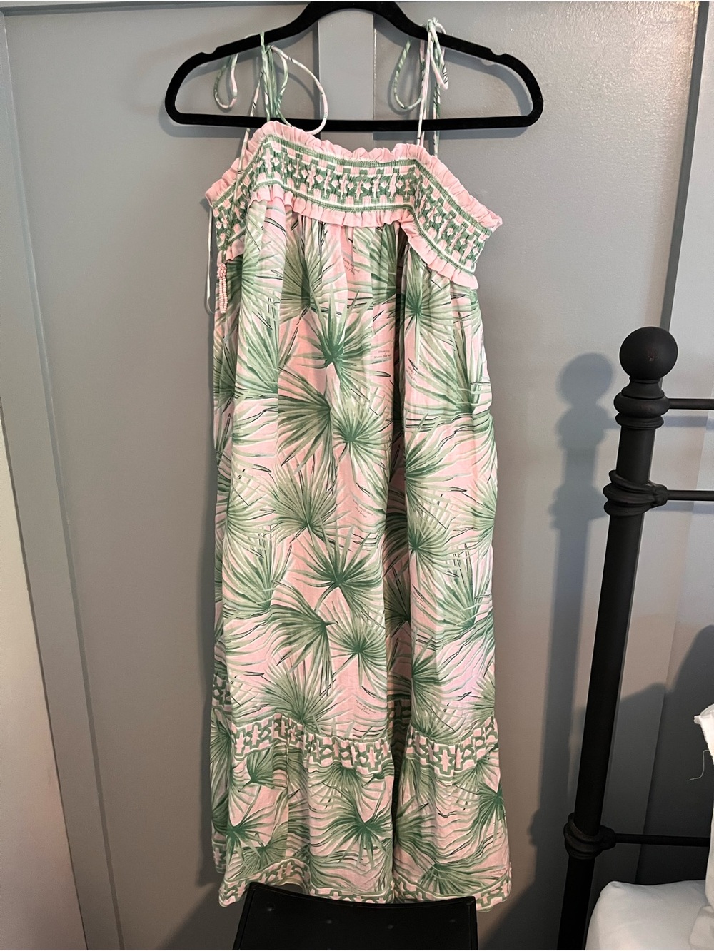 crown & ivy “sewing down south” Pink and Green Palm-Print Dress with Ruffle Trim